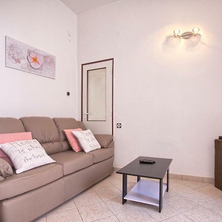 Apartment Rosy Пула Экстерьер фото