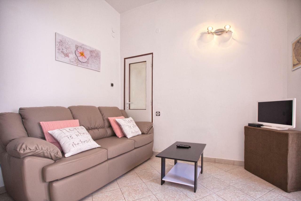 Apartment Rosy Пула Экстерьер фото