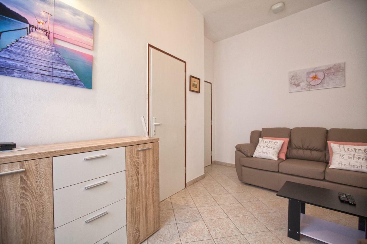 Apartment Rosy Пула Экстерьер фото